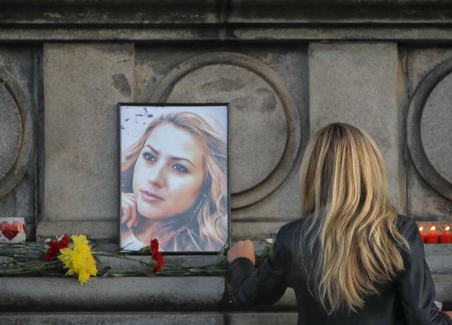 V Německu zatkli muže v&nbsp;souvislosti s&nbsp;vraždou bulharské novinářky; na&nbsp;místě činu našli jeho DNA