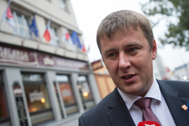 Komunisté podle Petříčka nemají co mluvit do zahraniční politiky