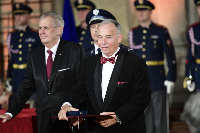 Milion korun, nebo vyznamenání? Herec Vyskočil čelil zajímavé nabídce