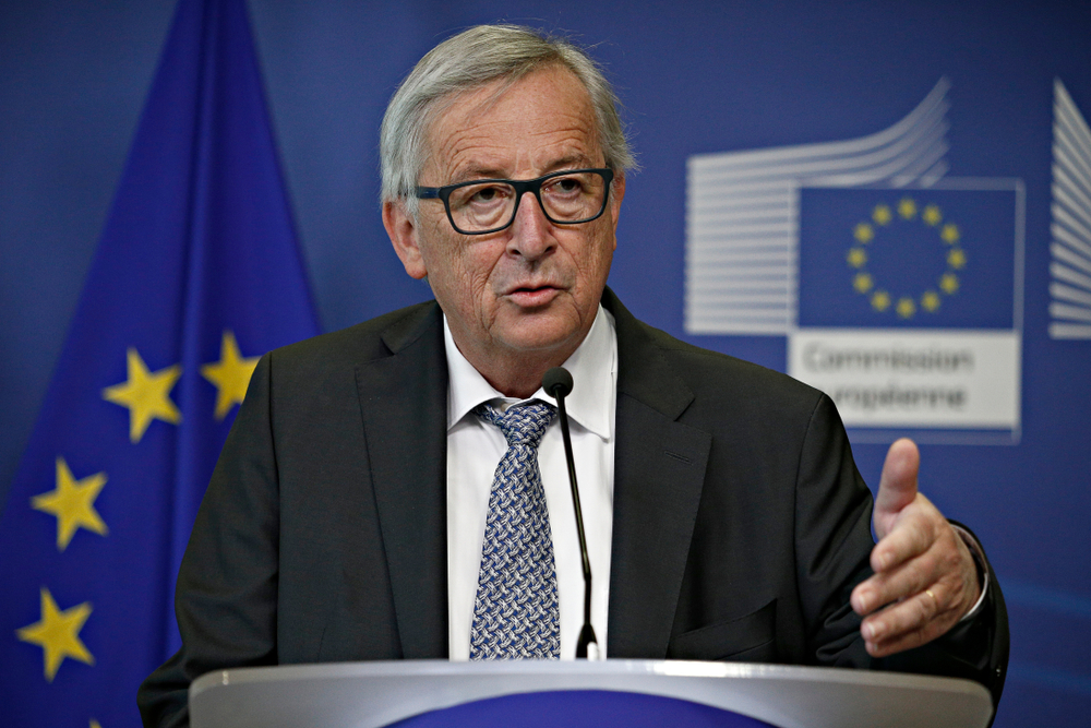 Nepřijmout děti z&nbsp;řad migrantů je skandální, tvrdí Juncker