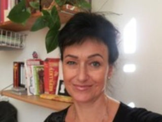 Pokud je rodina v&nbsp;tíživé finanční situaci, může se obrátit na&nbsp;nadační fond Zlatý oříšek, řekla v&nbsp;Press klubu Iva Rašková