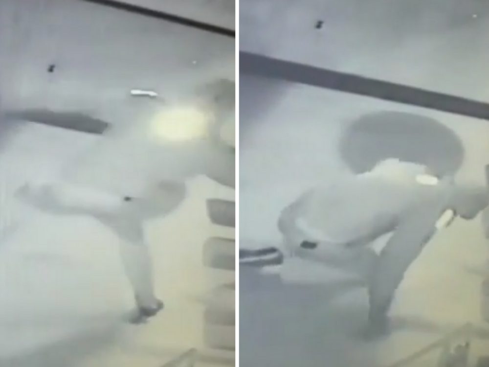 VIDEO: Zloděj se trefil do hlavy kamenem, snažil se rozbít neprůstřelné sklo