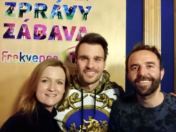 Omlouvám se, že jsem podlehl opojnému pocitu na&nbsp;jevišti, řekl v&nbsp;pořadu Host Frekvence 1 Leoš Mareš