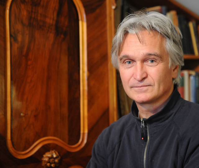 Český vědec, který úmyslně spolkl tasemnici, získal prestižní americké ocenění