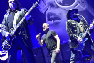 Kapela Lucie odpoví na&nbsp;dotazy posluchačů v&nbsp;ŽIVÉM vysílání Frekvence 1