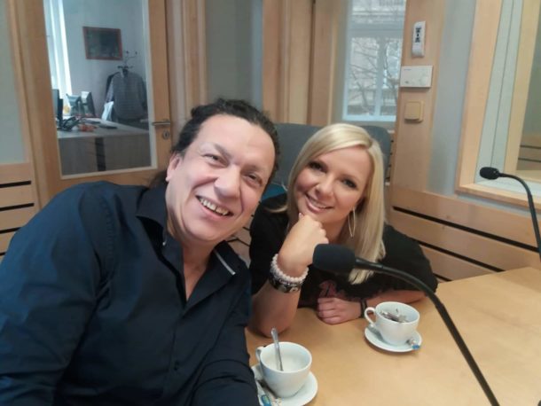 Nepodepsal jsem smlouvu na&nbsp;StarDance, ale na&nbsp;exekuci svého volného času, řekl v&nbsp;Press klubu Richard Genzer