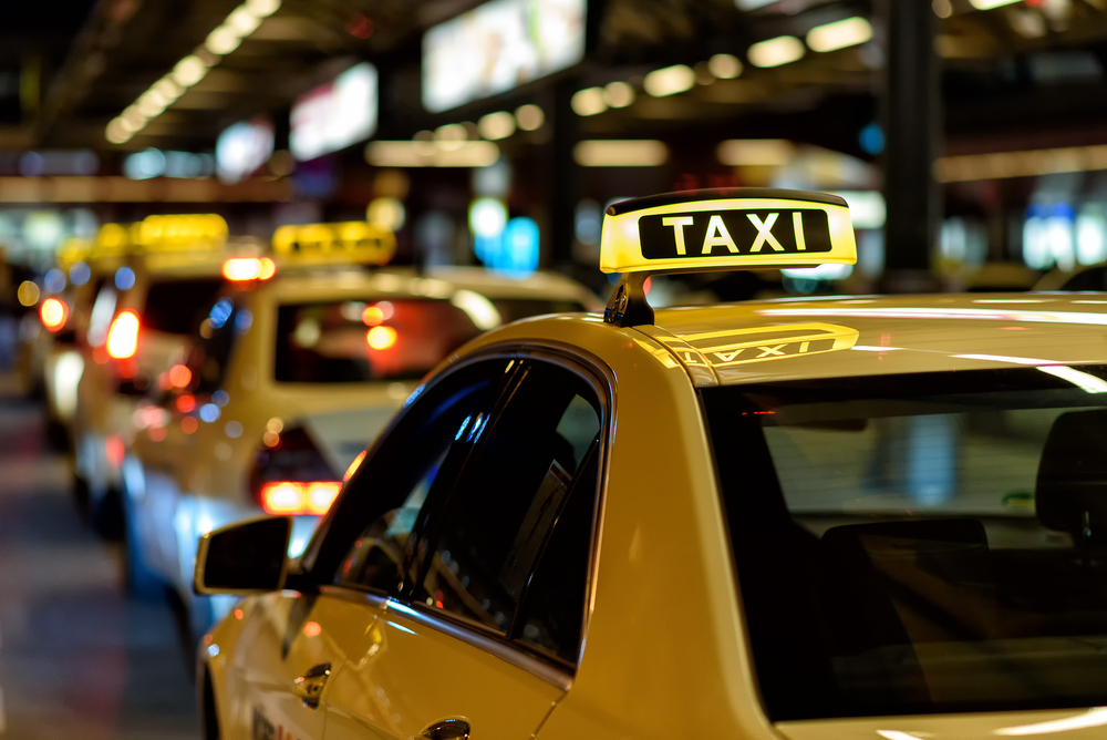 Taxíky nebudou muset mít taxametr, schválila to vláda