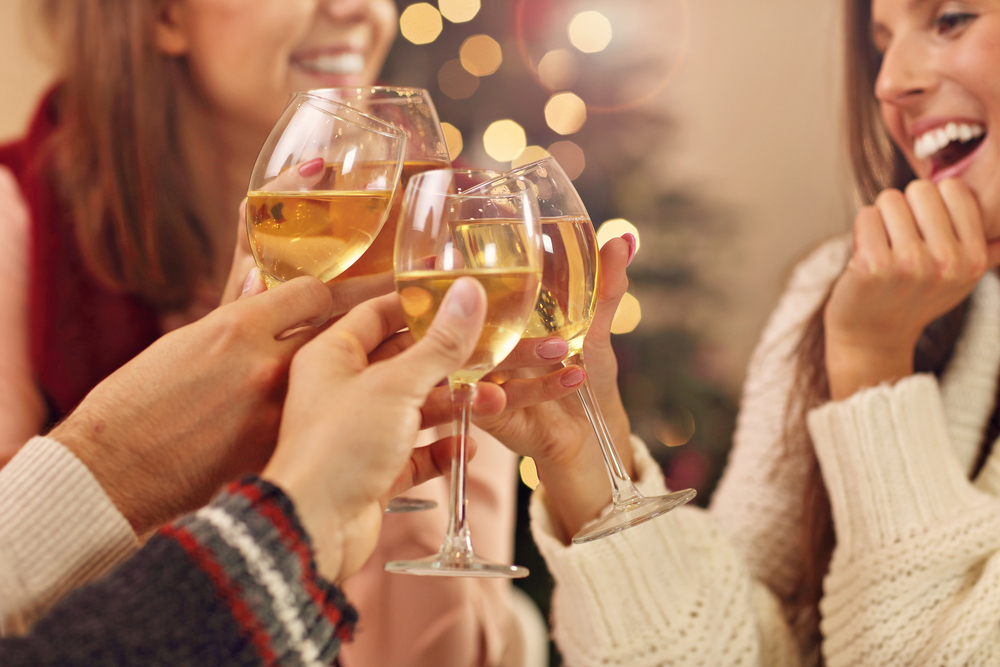 Šťastné a lihové? Češi podle studie před Vánoci utrácejí nejvíce za alkohol