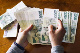 Přebytek rozpočtu ke konci října klesl na&nbsp;5,7 miliardy Kč