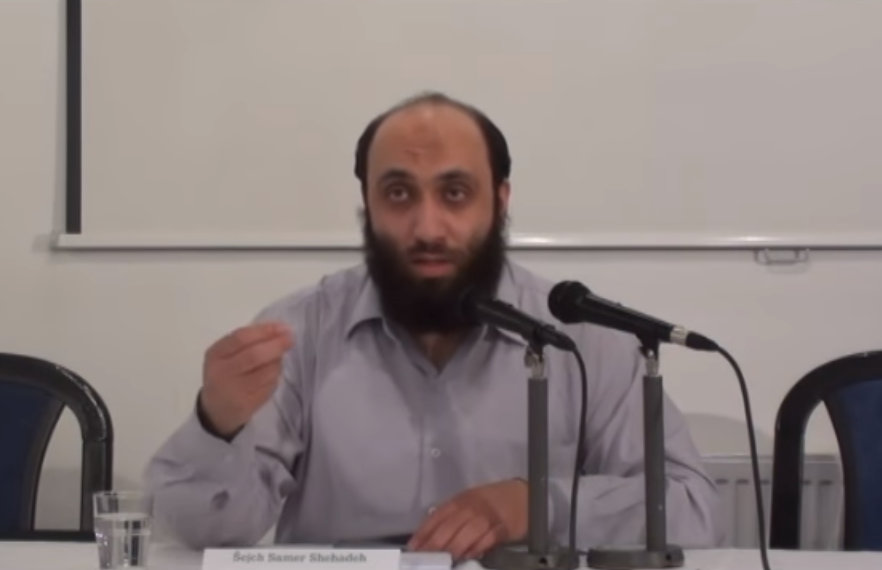 Soud poslal do vazby bývalého imáma obviněného z terorismu