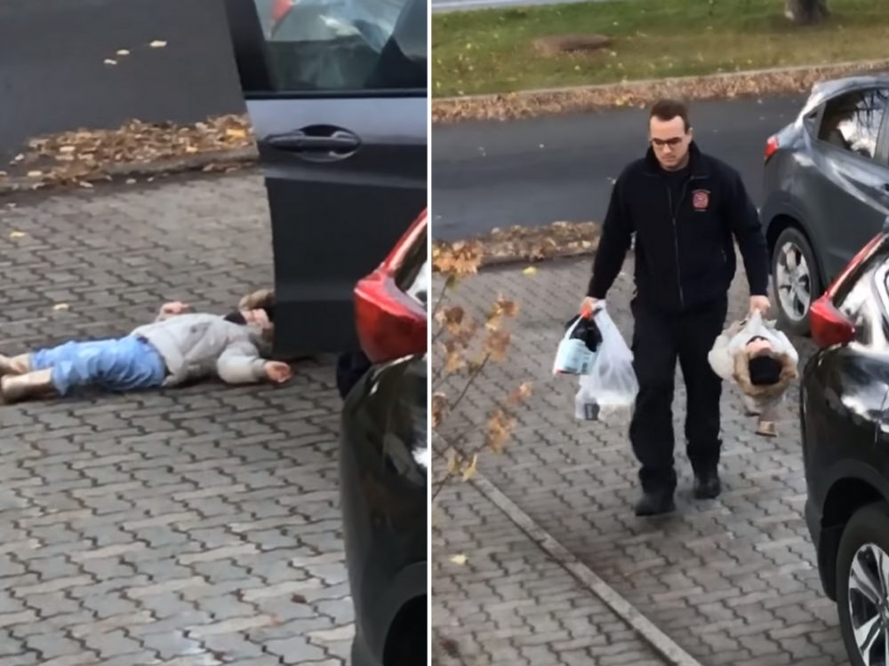 VIDEO: Dvouletá dcera ležela na zemi a odmítala vstát. Tatínek si poradil po svém
