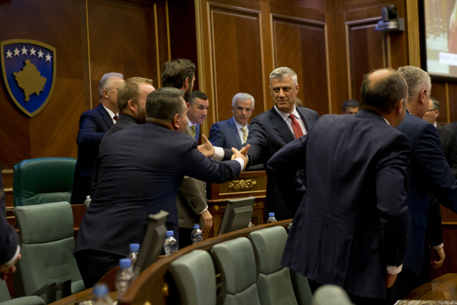 Kosovský parlament velkou většinou schválil vznik armády