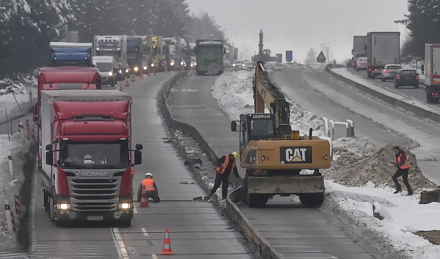 Dálniční známky zřejmě levnější nebudou, návrh ODS ve Sněmovně neprošel