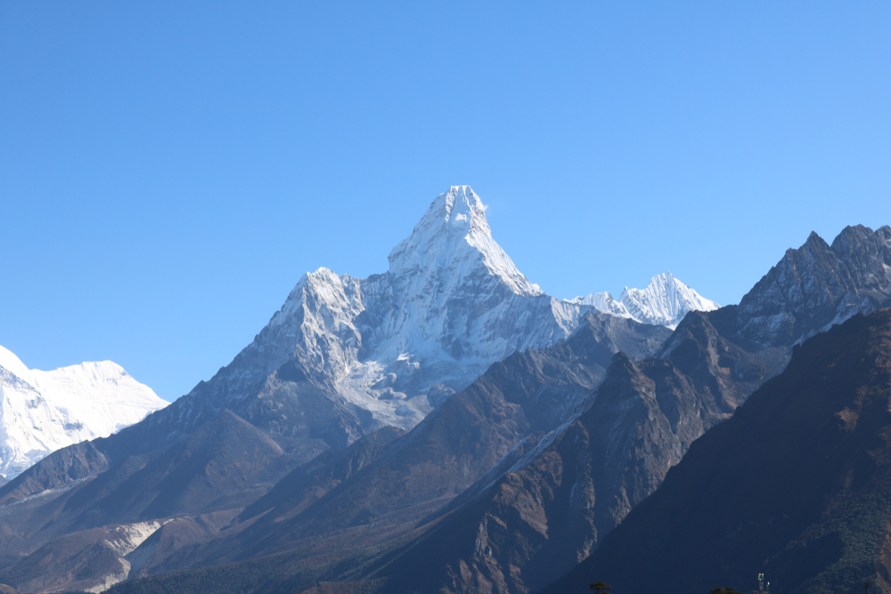 Everest se otepluje, výstup bude více nebezpečný, varuje vědec