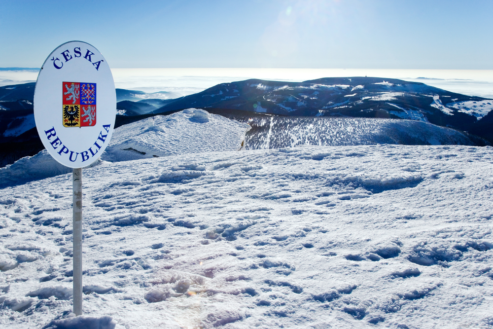 Lavinové nebezpečí v&nbsp;Krkonoších kleslo na&nbsp;první stupeň