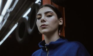Bývalá vokalistka Mikolase Josefa Pam Rabbit chce letos na&nbsp;Eurovizi sama: Poslechněte si její soutěžní píseň