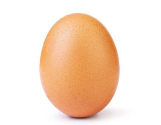 Nejlajkovanější fotkou na&nbsp;Instagramu je vejce! Jak je to možné?