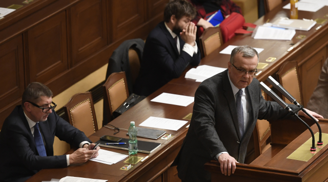 Miroslav Kalousek složil poslanecký mandát