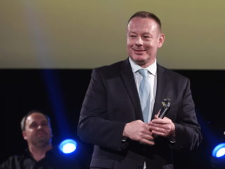 Koncertování v&nbsp;malých klubech 300krát za rok nedává z&nbsp;ekonomického hlediska smysl, řekl v&nbsp;Press klubu Michal Dvořák