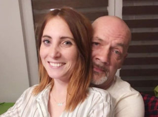 Modelka žije s&nbsp;o&nbsp;36 let starším mužem. Jejich vztah mnohé pobuřuje