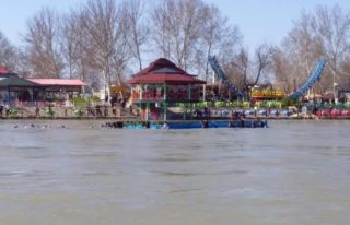 U iráckého Mosulu se potopil trajekt. Zahynulo téměř 100&nbsp;lidí