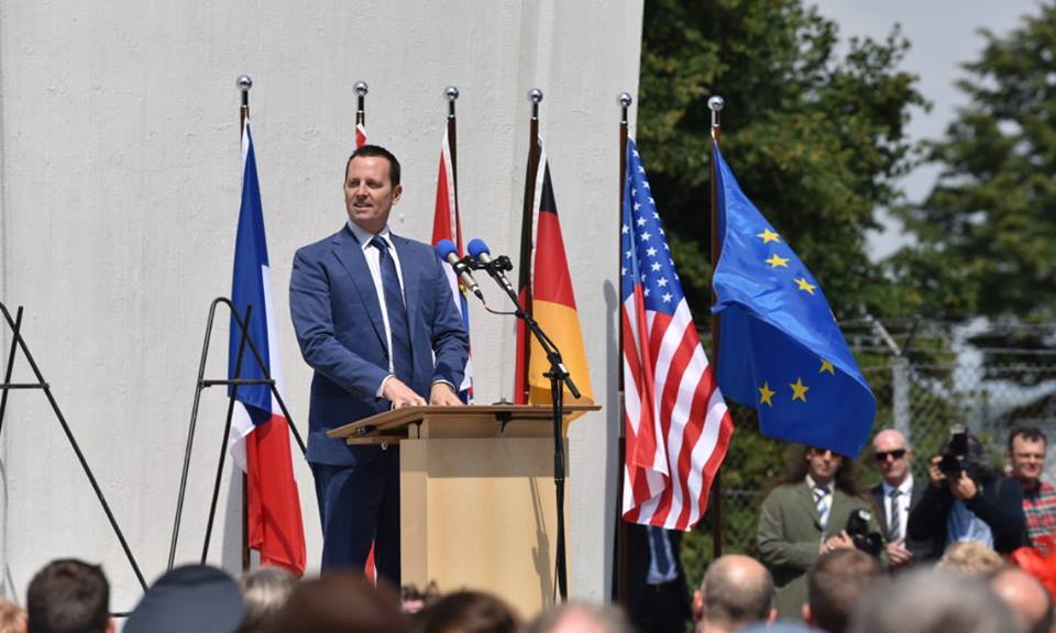 Němci chtějí vyhostit amerického velvyslance! Chová se prý jako okupant