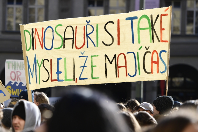 Tisíce studentů stávkovaly v&nbsp;ČR za ochranu životního prostředí