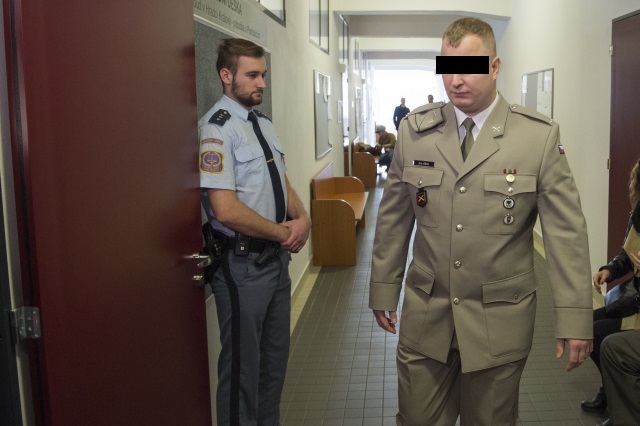 Začal soud s&nbsp;vojákem, který je obviněn z&nbsp;terorismu: Na&nbsp;Ukrajině bojoval po&nbsp;boku Rusů