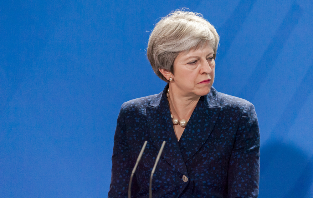 Mayová slíbila, že po&nbsp;schválení brexitové dohody odstoupí, tvrdí média
