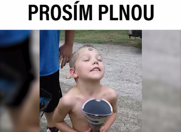 VIRÁLY TÝDNE: Proč se nevyplácí dělat při&nbsp;bowlingu frajírka? A&nbsp;jak vypadá záškodník?