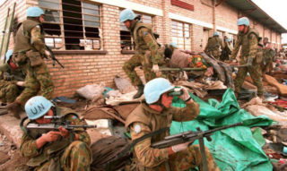 Rwanda si připomíná 25 let od genocidy, uctí 800 tisíc jejích obětí