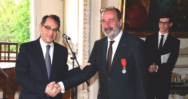 Kvůli požáru katedrály Notre-Dame jde teď ve Francii politika stranou, řekl prezident Frekvence 1 Fleischmann