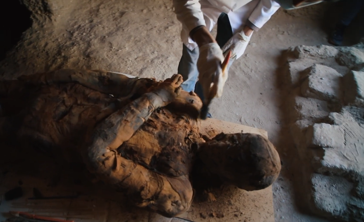 Archeologové v Egyptě objevili hrobku starou 2000 let