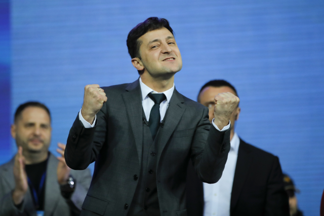 Nový ukrajinský prezident Zelenskyj se činí! Po&nbsp;své inauguraci rozpustil parlament