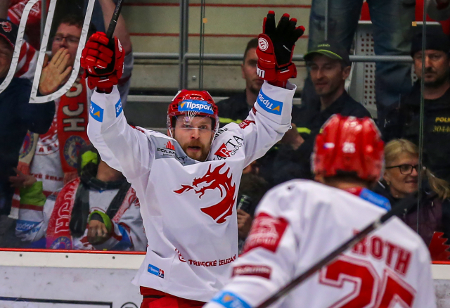 Třinec vyhrál nad Libercem 4:2 a&nbsp;slaví druhý titul v&nbsp;extralize