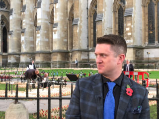 Poslanec zrušil konferenci, na&nbsp;které měl vystoupit Tommy Robinson
