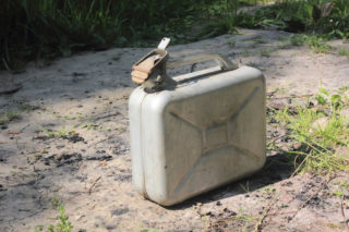 Policie v&nbsp;newyorské katedrále zatkla muže s&nbsp;nádobami s&nbsp;benzinem