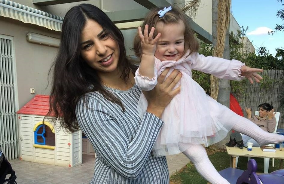 Posledním přáním umírajícího mladíka bylo dítě. Cizí žena se rozhodla mu ho splnit