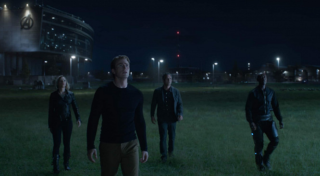 Poslední díl série Avengers už na&nbsp;lístcích vybral víc než Titanic