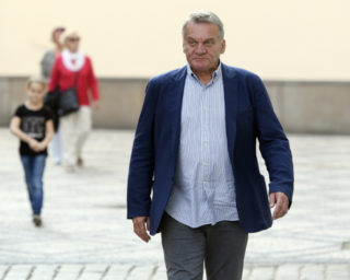 Poslanec Svoboda zůstává po&nbsp;kolapsu v&nbsp;nemocnici, cítí se ale dobře