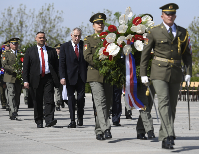 Zeman povýšil letce Bočka do nejvyšší armádní hodnosti