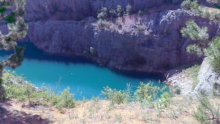 Čundráci nechali svého kamaráda vozíčkáře dva dny v&nbsp;lomu. Muže náhodou našla kolemjdoucí