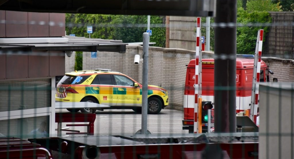 Policie a&nbsp;hasiči zasahovali u&nbsp;podezřelé zásilky pro&nbsp;BIS, nebyla nebezpečná