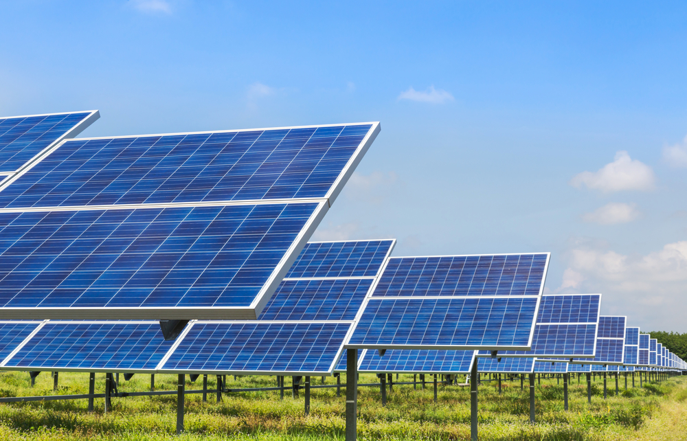 Facebook investuje do obnovitelných zdrojů energie. V Texasu staví obří solární farmu