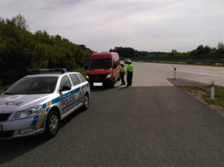 Policie zadržela na&nbsp;Vysočině dodávku s&nbsp;24 migranty