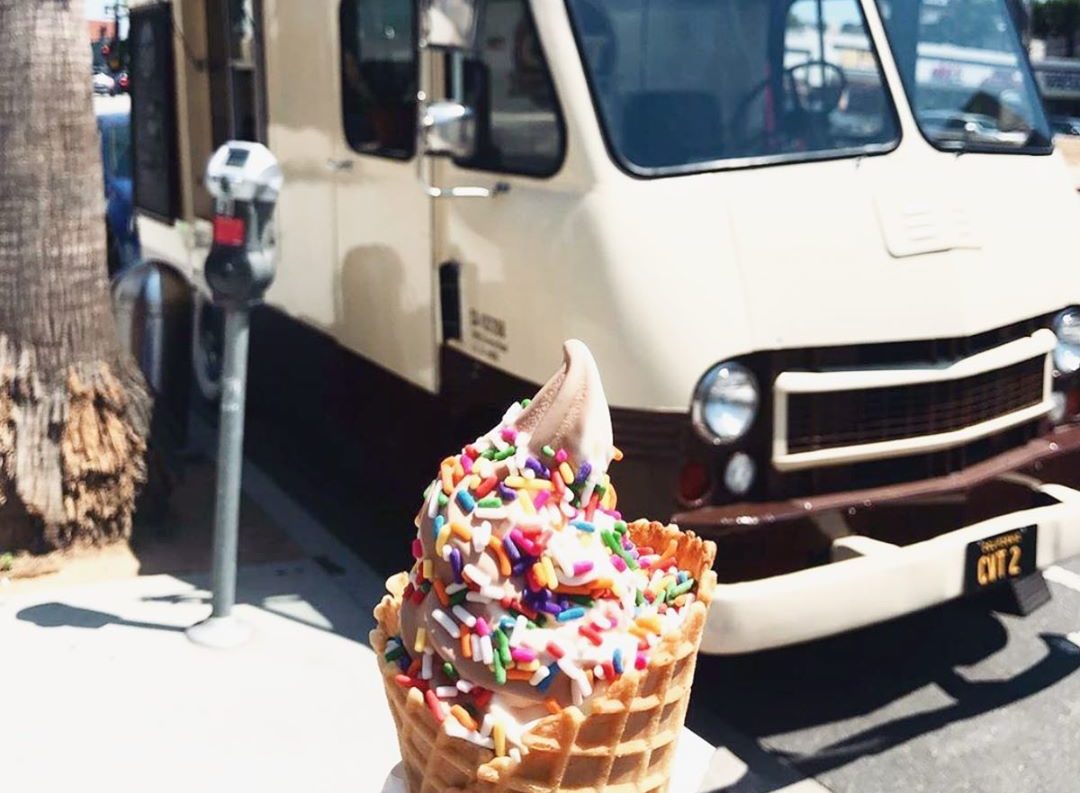 Chcete zmrzlinu? Zaplatíte dvojnásobek! Majitel stánku vyrazil do boje proti influencerům