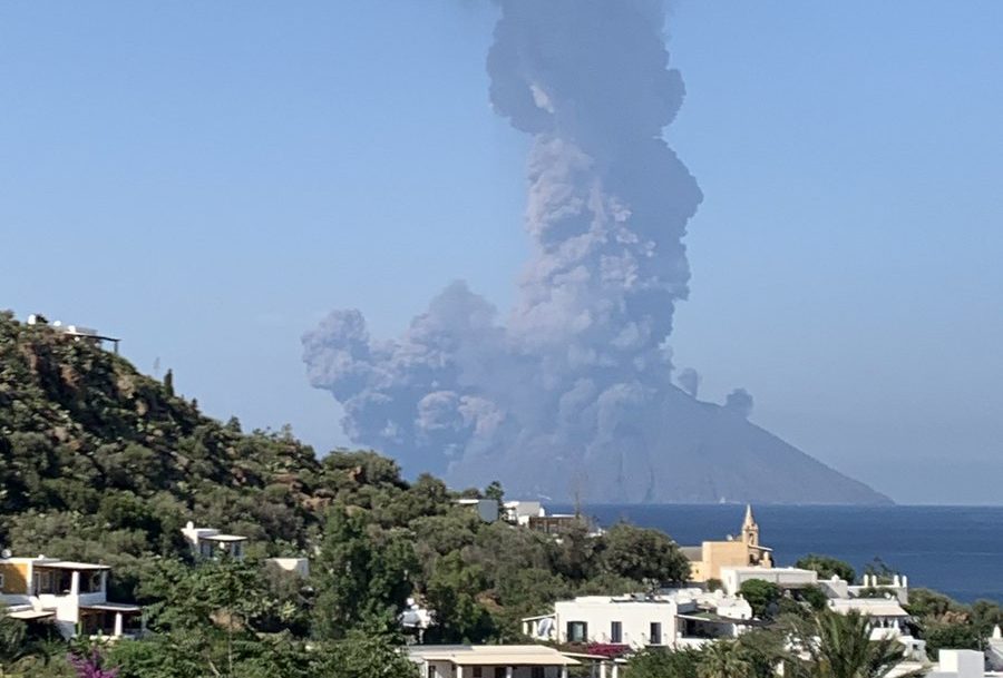 Stromboli se probudila? Výbuch italské sopky si vyžádal jednu oběť
