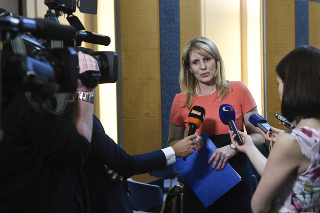 Úřad vlády kvůli kritice nepřesune protidrogovou agendu na resort zdravotnictví