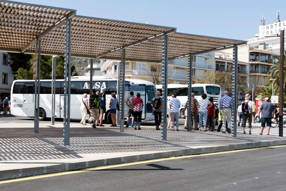 Drama na Mallorce: Autobus s českými turisty začal hořet, žádný zraněný