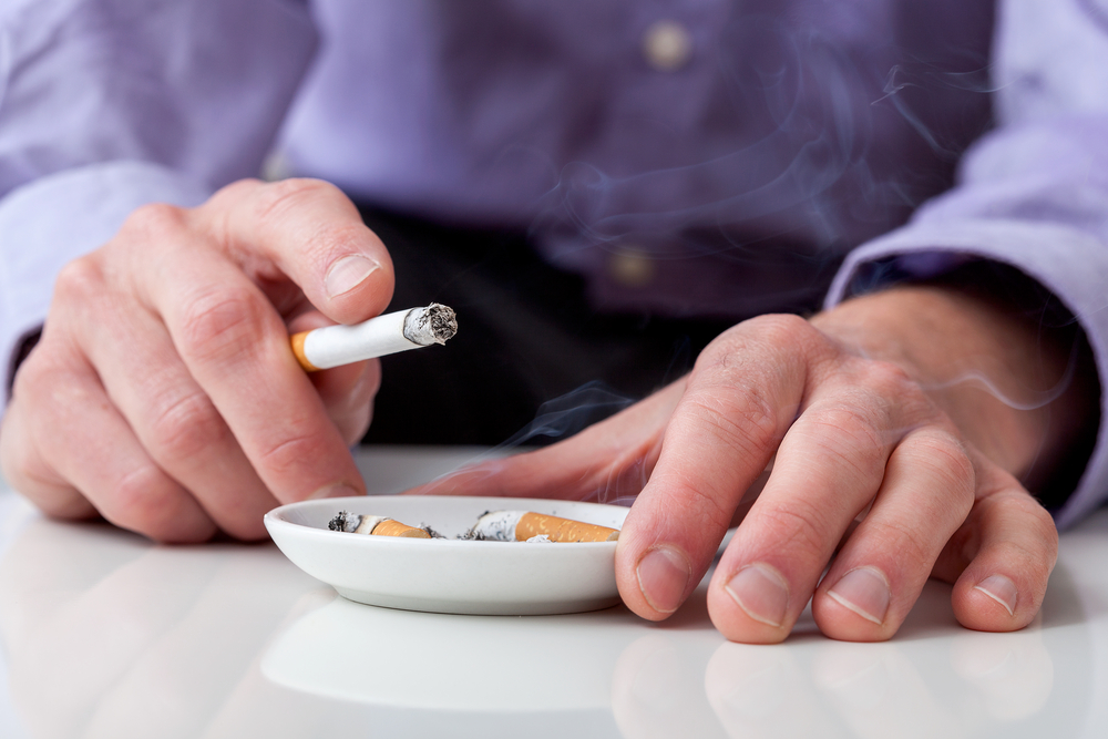 Cigarety kouří třetina Čechů. Většina chtěla přestat, ale nedokázala to